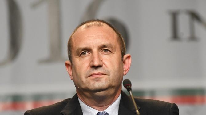 Радев: Недопустимо е над България да се веят други знамена (НА ЖИВО)